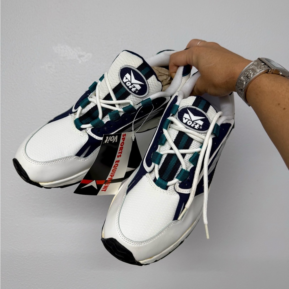 Vintage 1990s Voit Athletic sneakers size 11